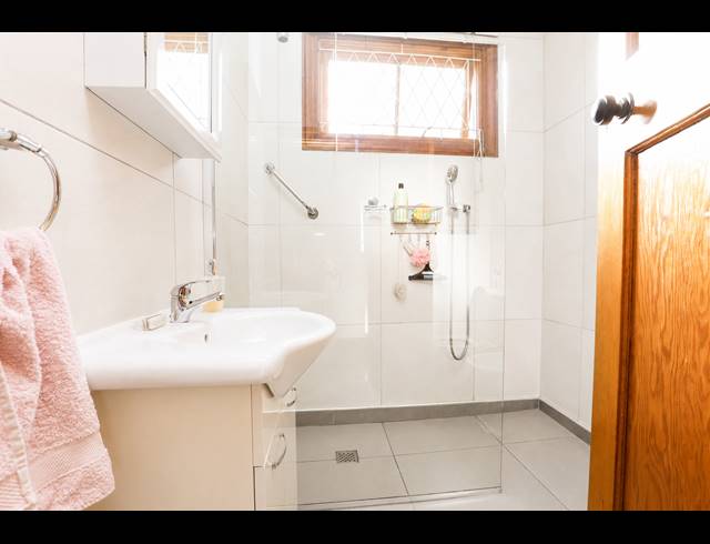 3 BEDROOM HOUSE FOR SALE IN GLENWOOD